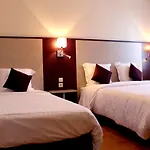 Hotel Logis Le Grand 3*