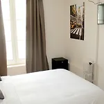 Hotel Logis Le Grand Chateau-du-Loir