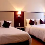 Logis Le Grand Hotel 3*