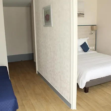 Logis Le Grand Hotel 3*