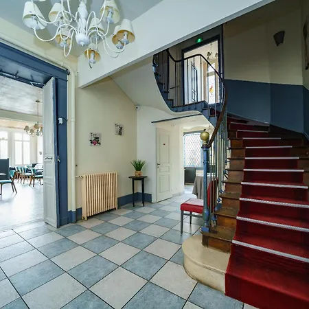 Logis Le Grand Hotel