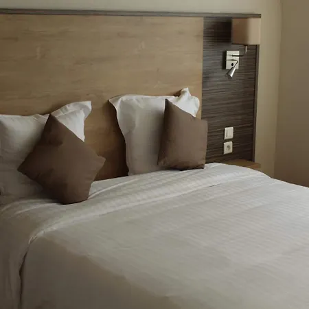 호텔 Logis Le Grand 3*