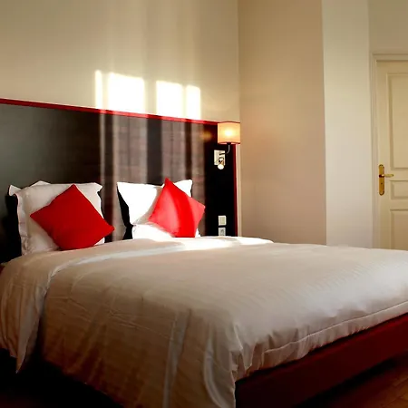 Logis Le Grand Hotel Chateau-du-Loir