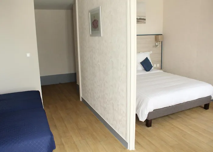 Logis Le Grand Hotel 3*