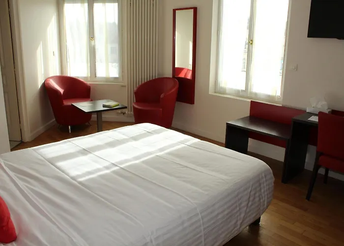 Logis Le Grand Hotel