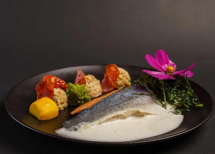 Hotel Logis Le Grand Château-du-Loir