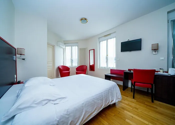 Logis Le Grand Hotel 3*