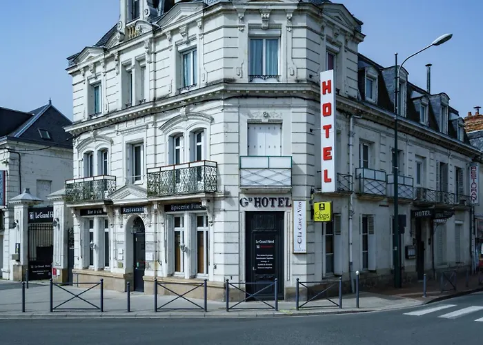 Hotel Logis Le Grand 3*