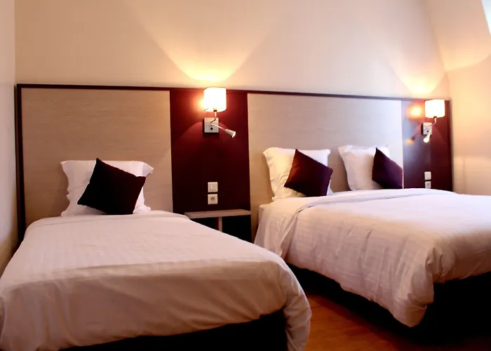 Hotel Logis Le Grand 3*