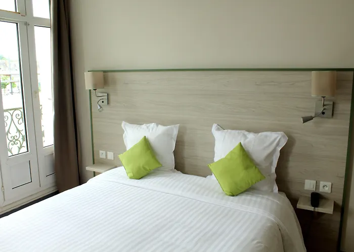 Hotel Logis Le Grand 3*