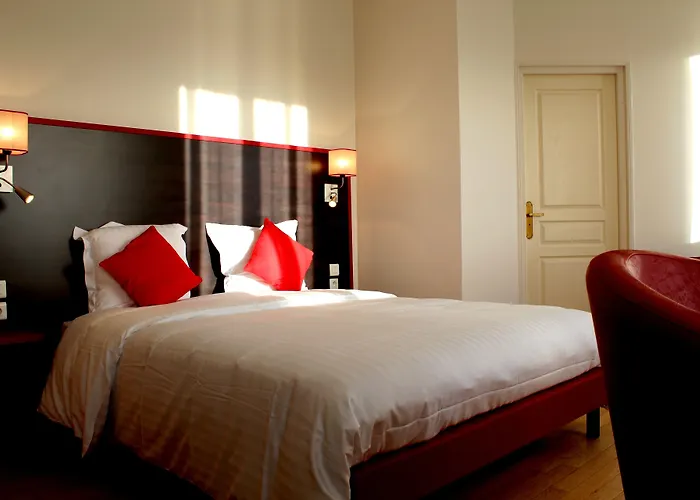 Logis Le Grand Chateau-du-Loir