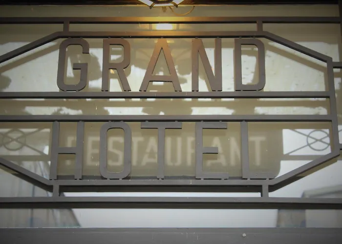 Logis Le Grand Hotel