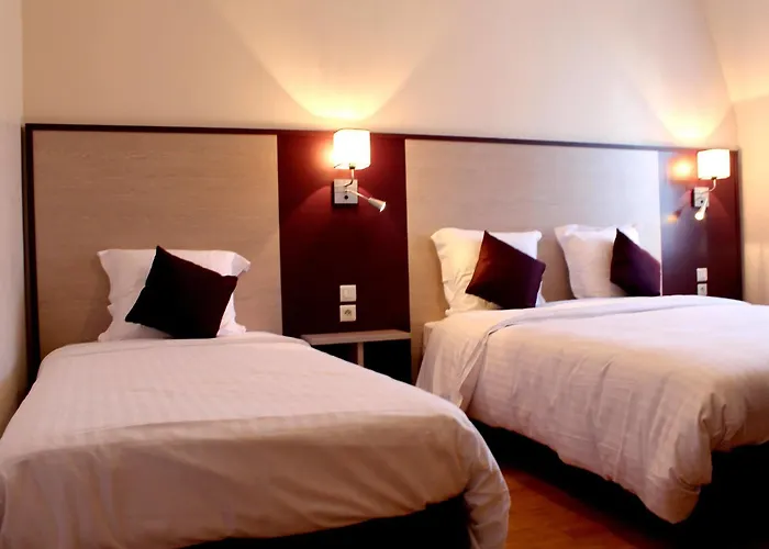 Logis Le Grand Hotel 3*